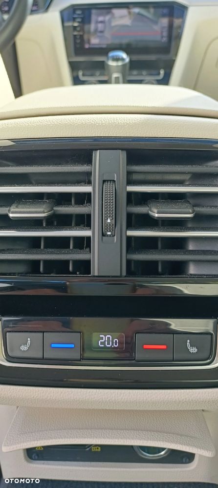 Volkswagen Passat - 14
