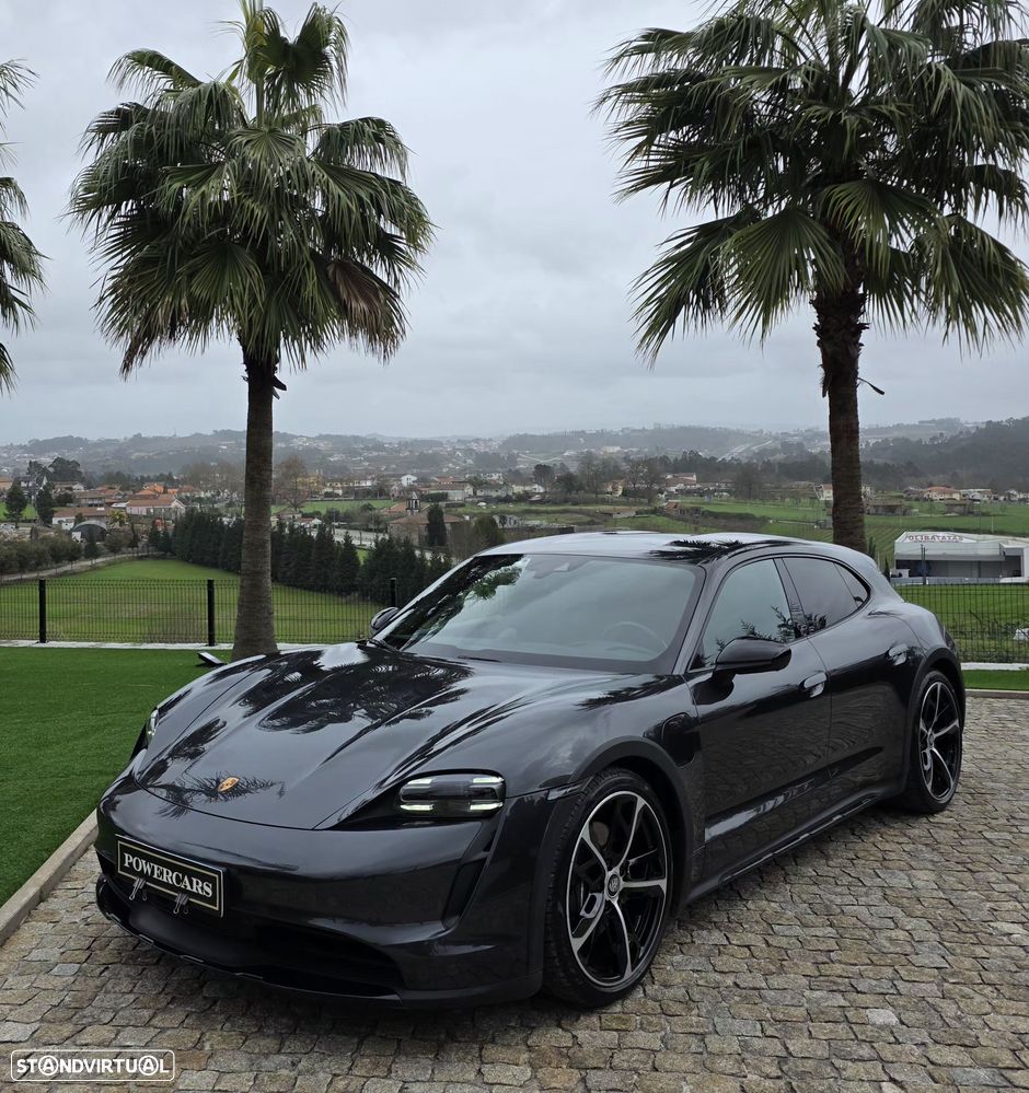 Porsche Taycan Cross Turismo 4 - 11