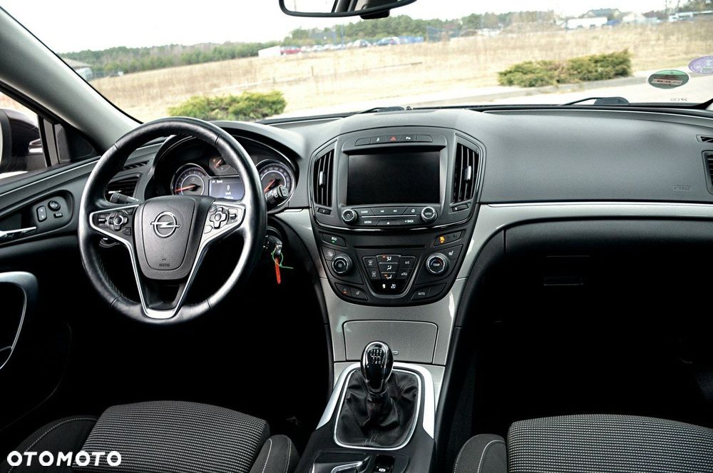 Opel Insignia - 16