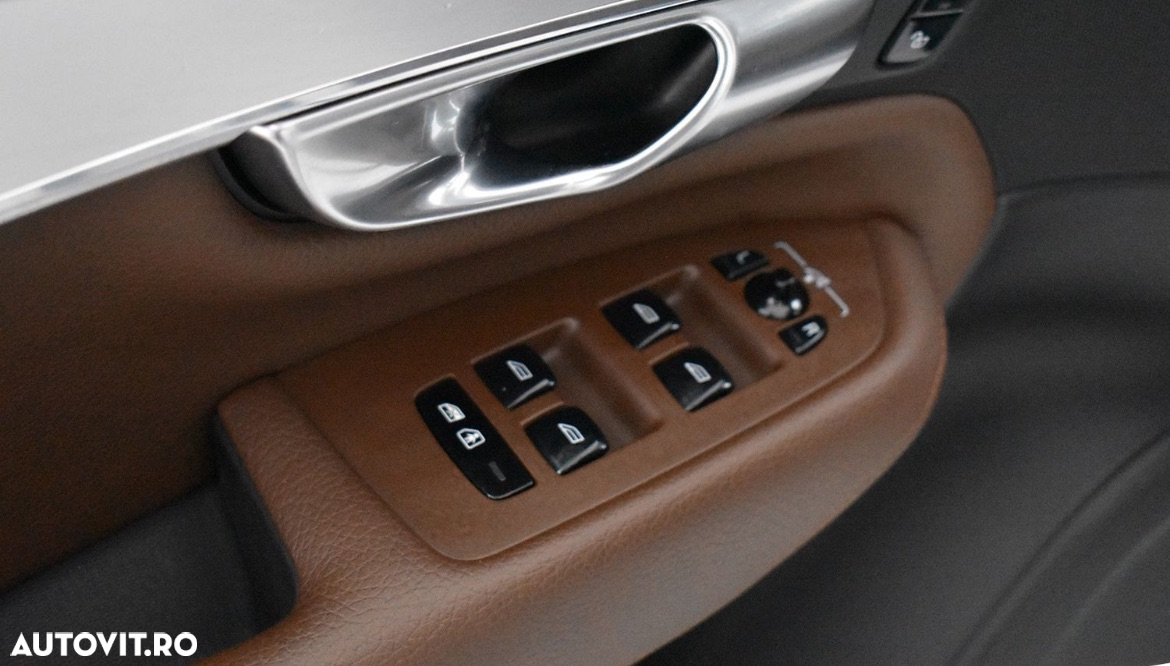 Volvo XC 90 B5 D AWD Geartronic Momentum - 13