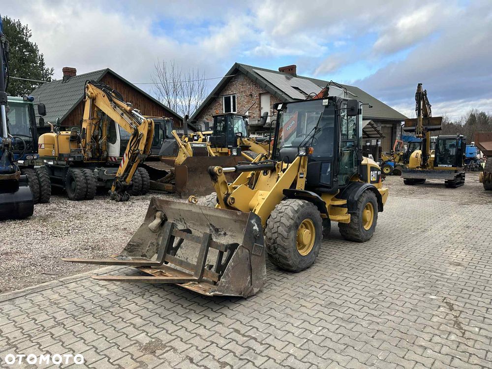 Caterpillar 907H - 7