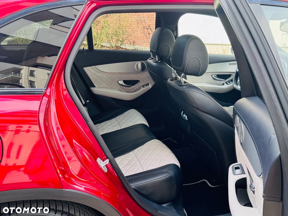 Mercedes-Benz GLC - 40