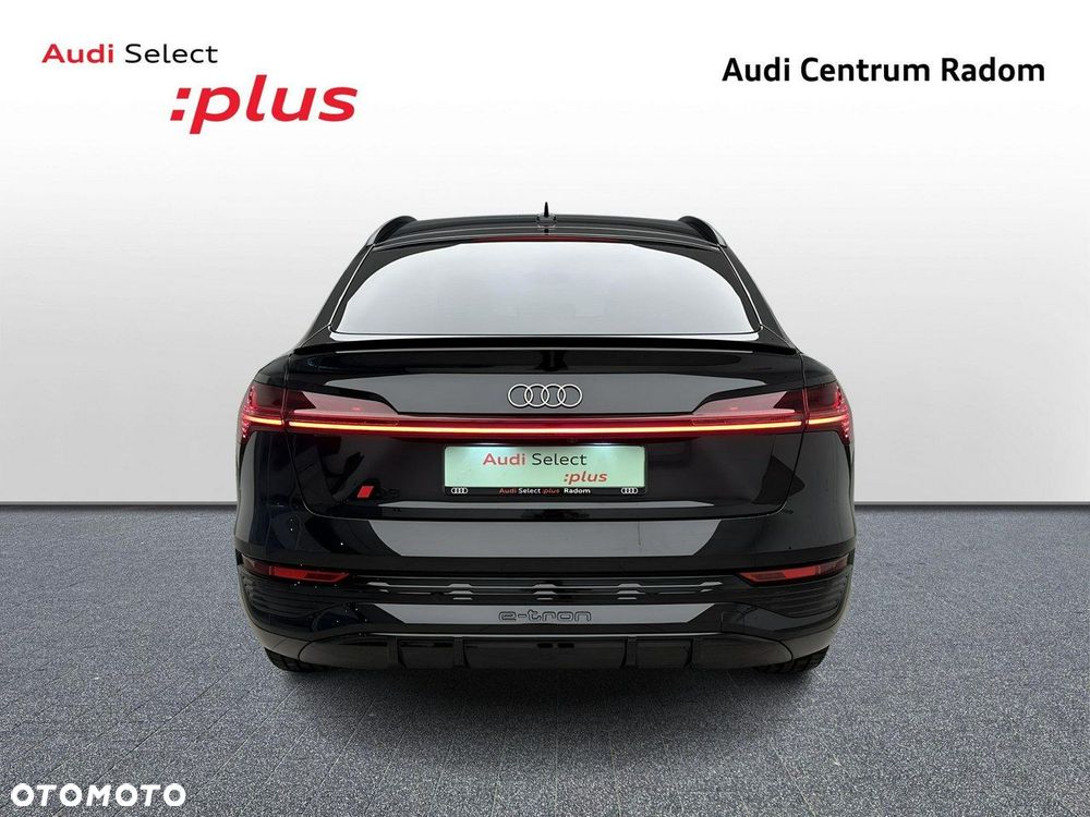 Audi Q8 Sportback e-tron - 4