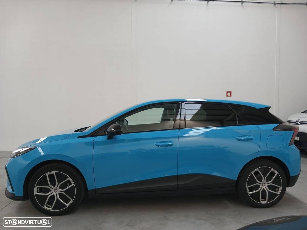 MG MG4 64 kWh Luxury - 10