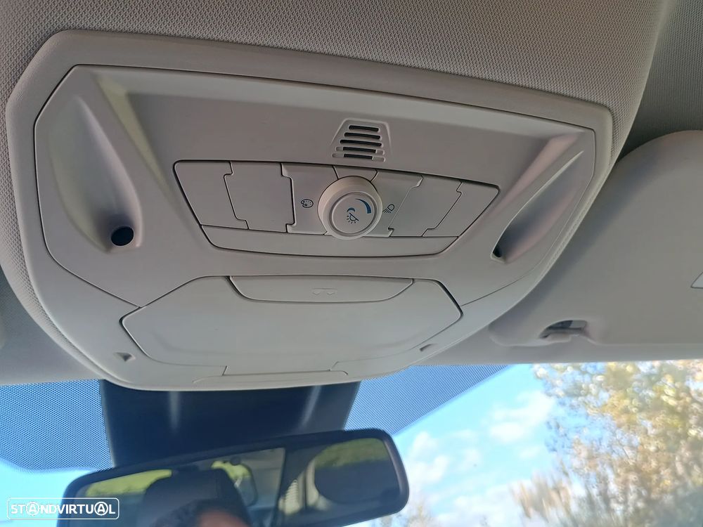 Ford Focus SW 1.0 EcoBoost S&S Titanium - 28