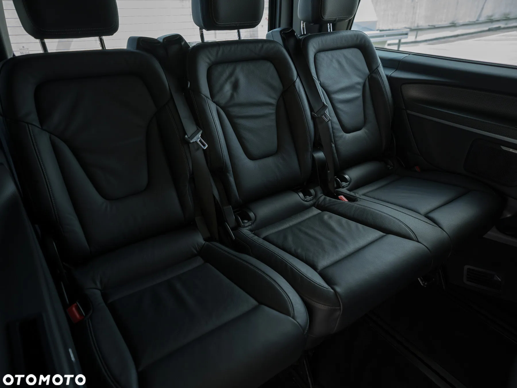 Mercedes-Benz Klasa V 300 d 4-Matic Exclusive 9G-Tronic (d³ugi) - 27
