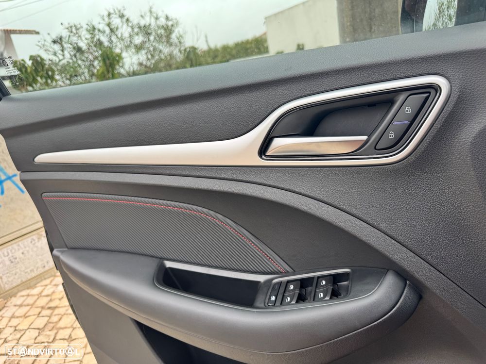 MG ZS Standard Luxury - 9