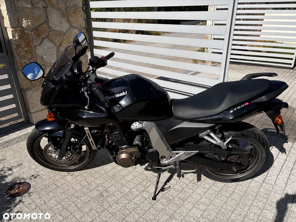 Kawasaki ZR - 7