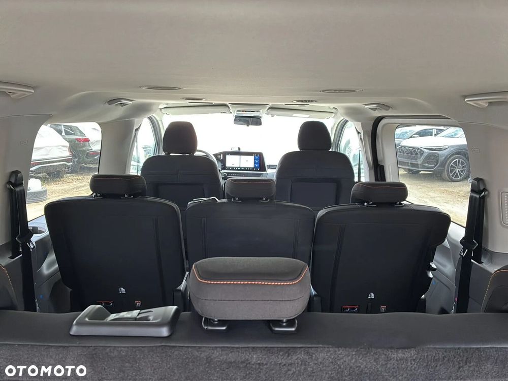 Volkswagen Caravelle - 20