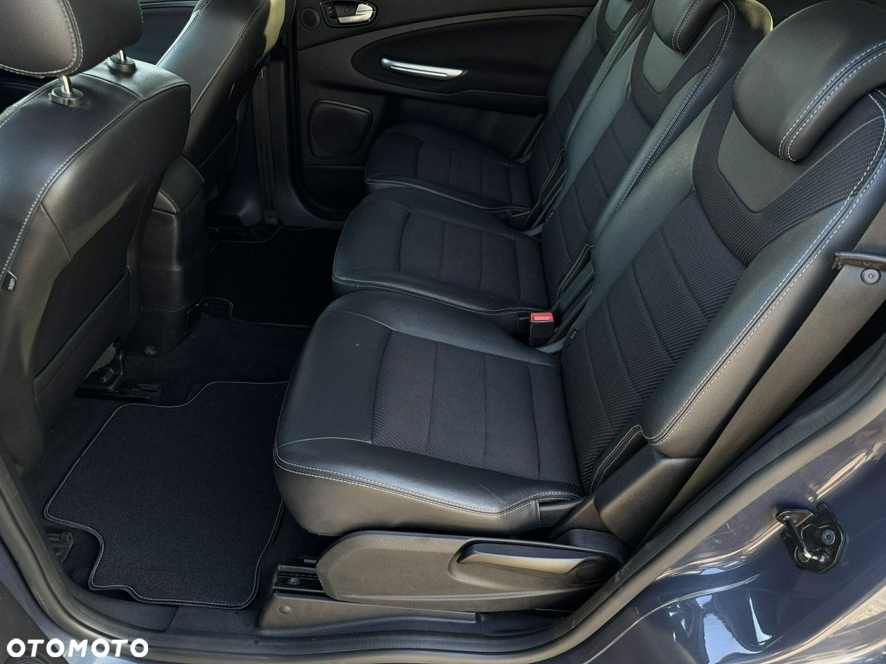 Ford S-Max - 23