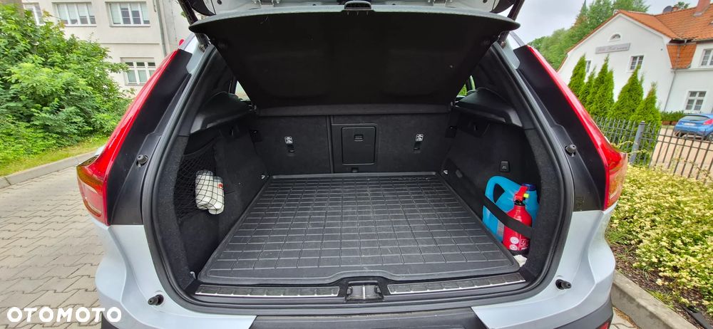 Volvo XC 40 T3 R-Design - 18