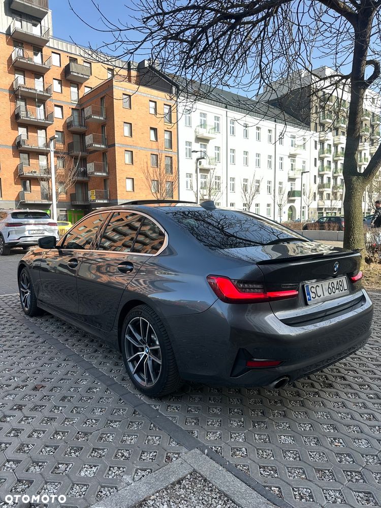 BMW Seria 3 330i xDrive - 4