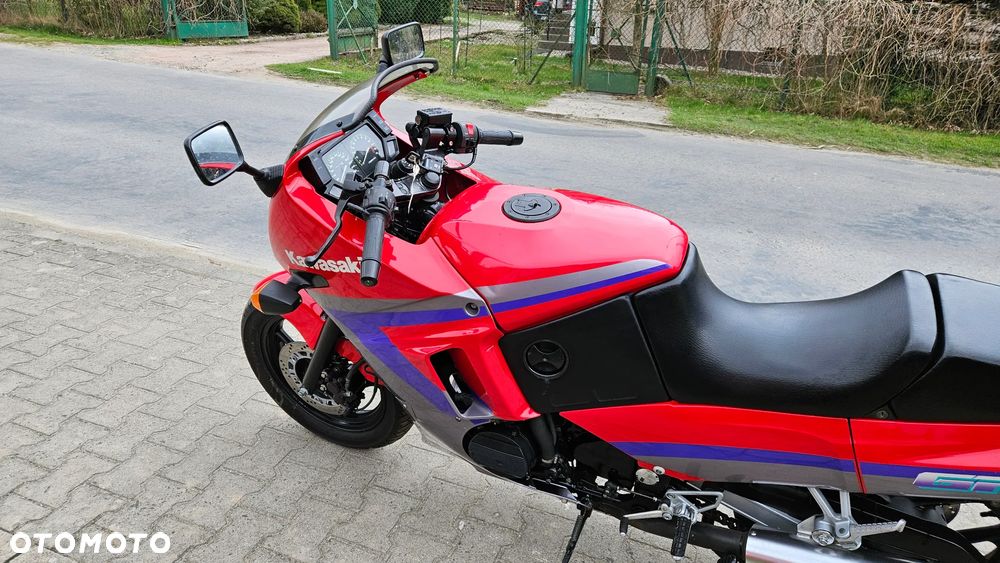 Kawasaki GPX - 6