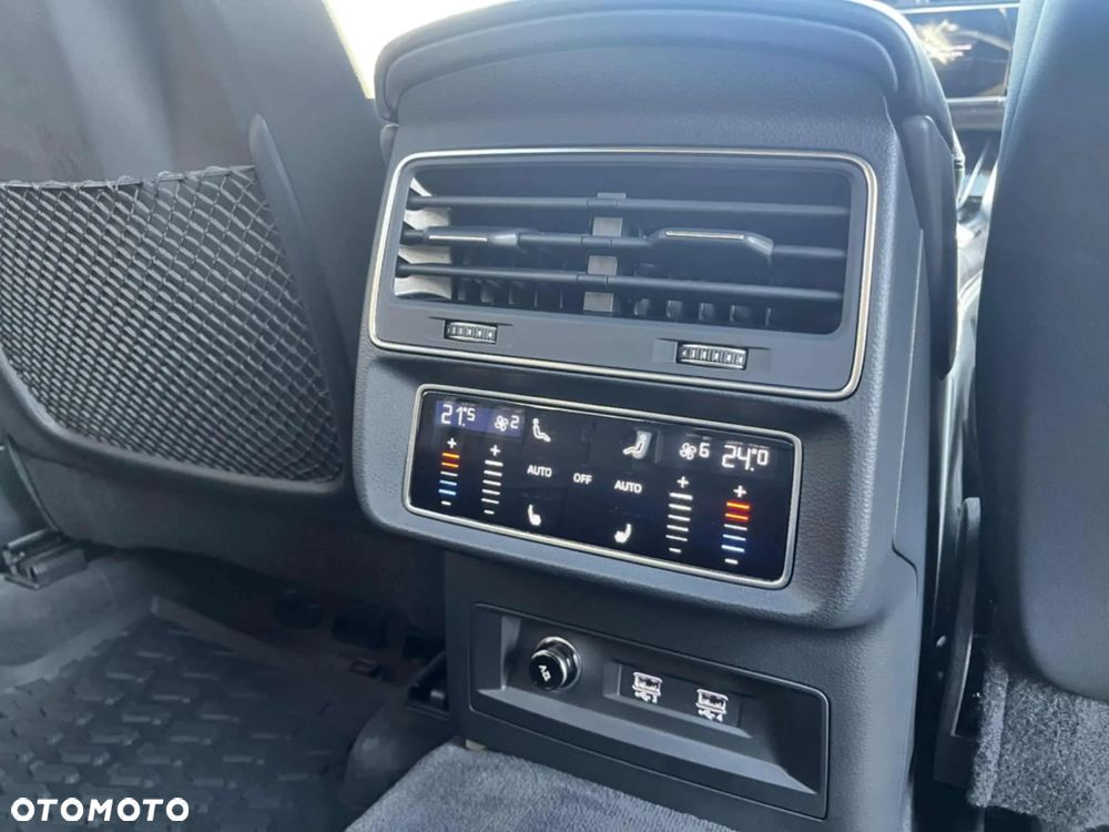 Audi Q8 SUV TFSI quattro 250 kW tiptronic S line business - 24