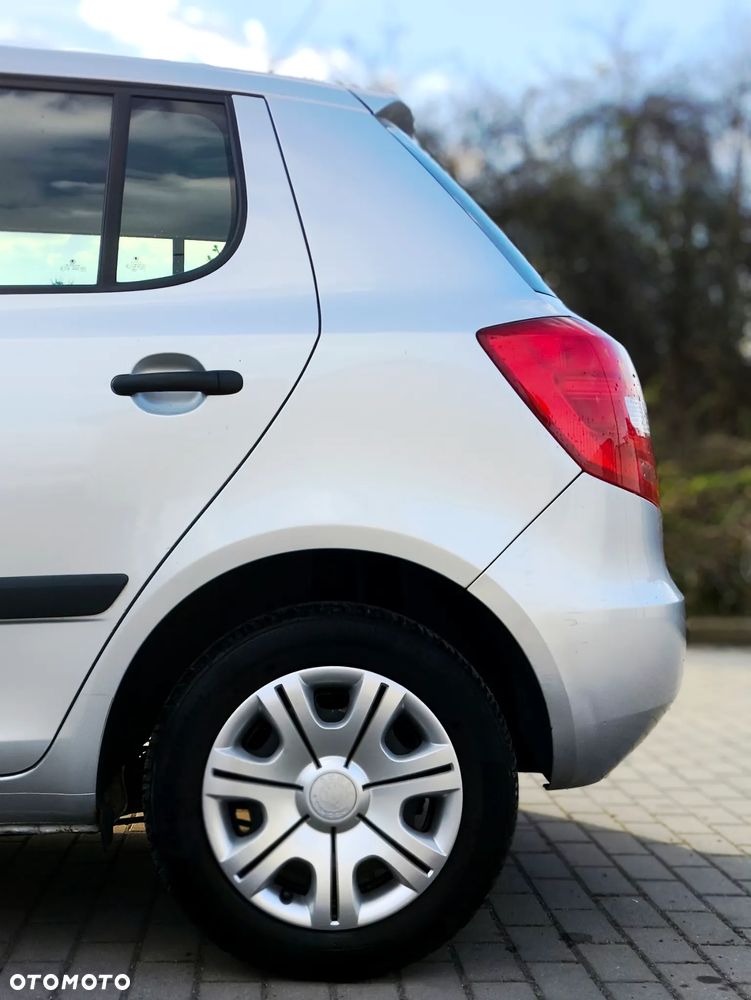 Skoda Fabia - 11