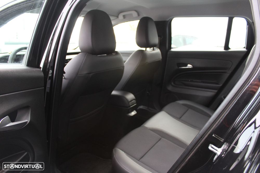 Jeep Avenger 1.2 GSE T3 Altitude - 17