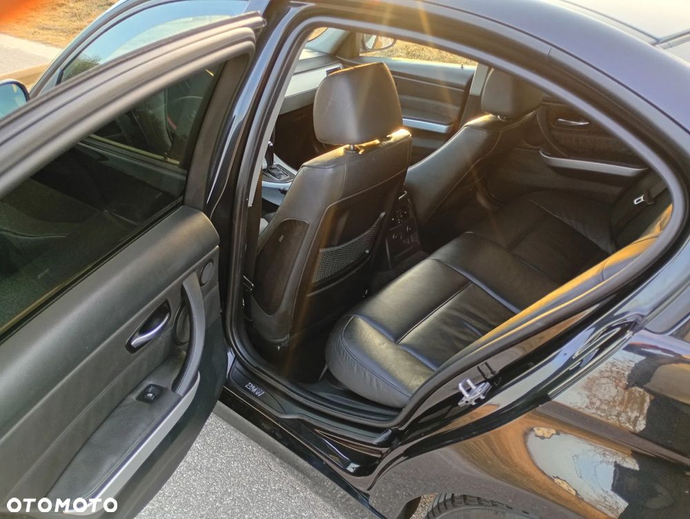 BMW Seria 3 320i Edition Exclusive - 20