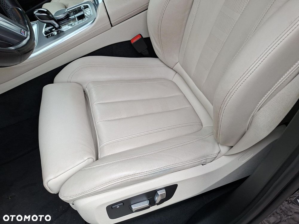 BMW X5 xDrive25d - 14