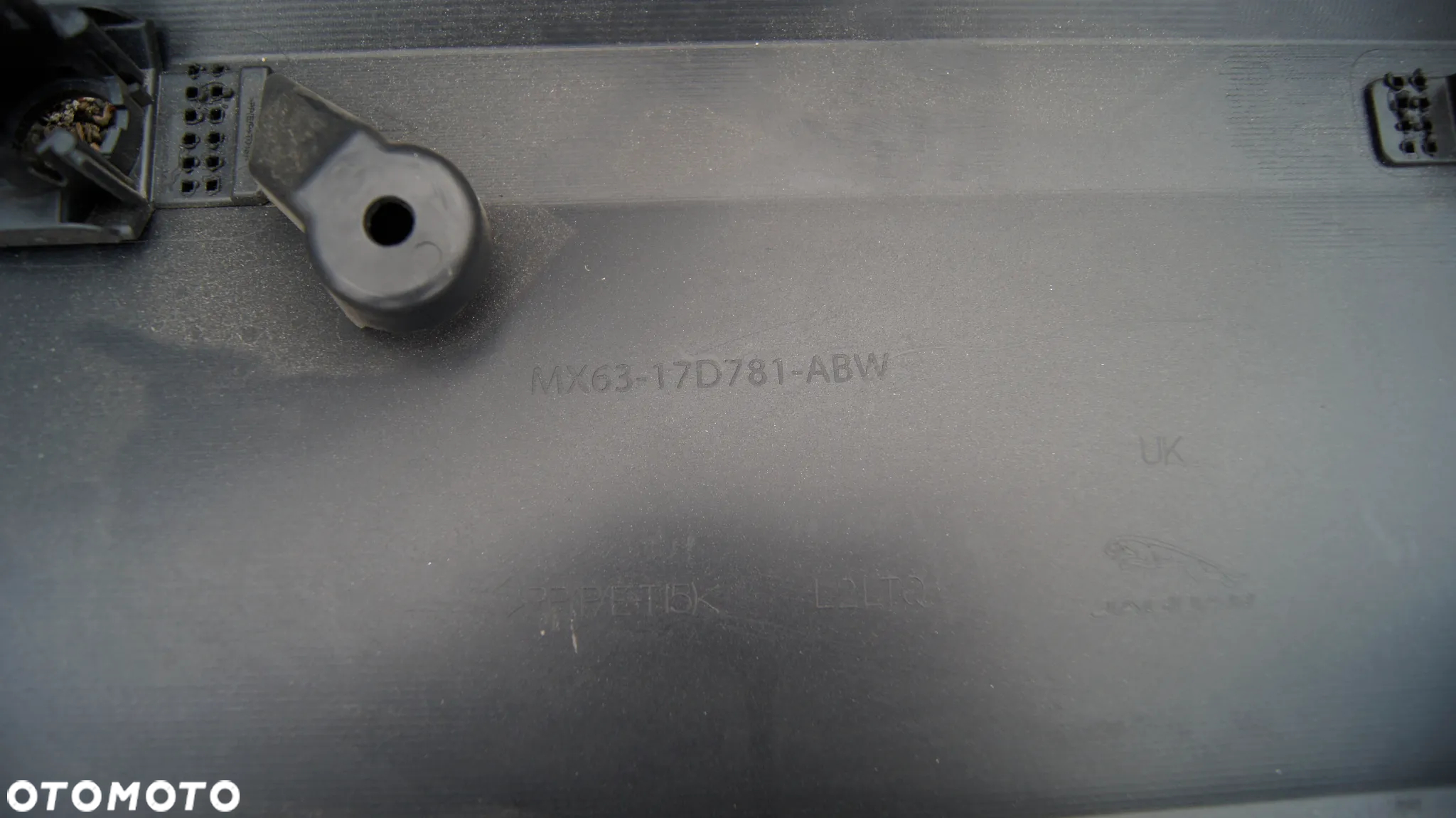 ZDERZAK TYLNY TYŁ JAGUAR XF II X260 LIFT 4 PDC  MX63-17D781-ABW - 3