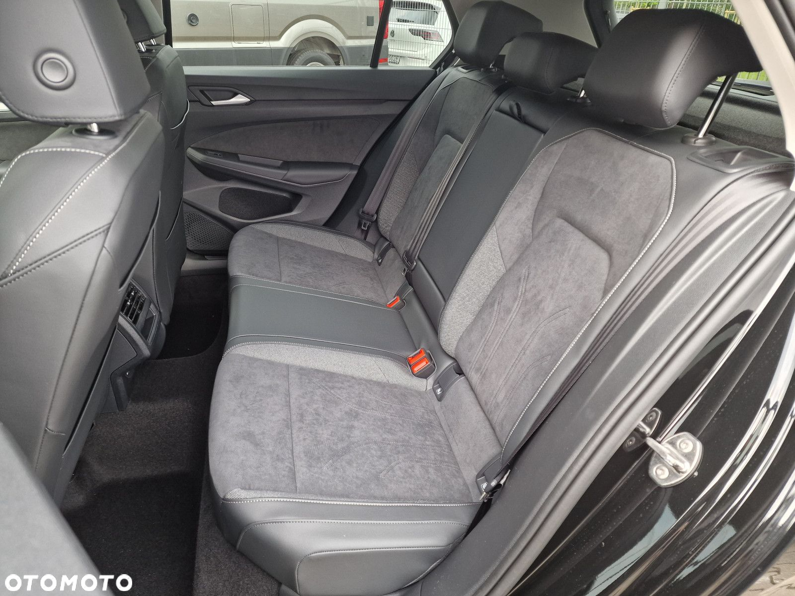 Volkswagen Golf - 13