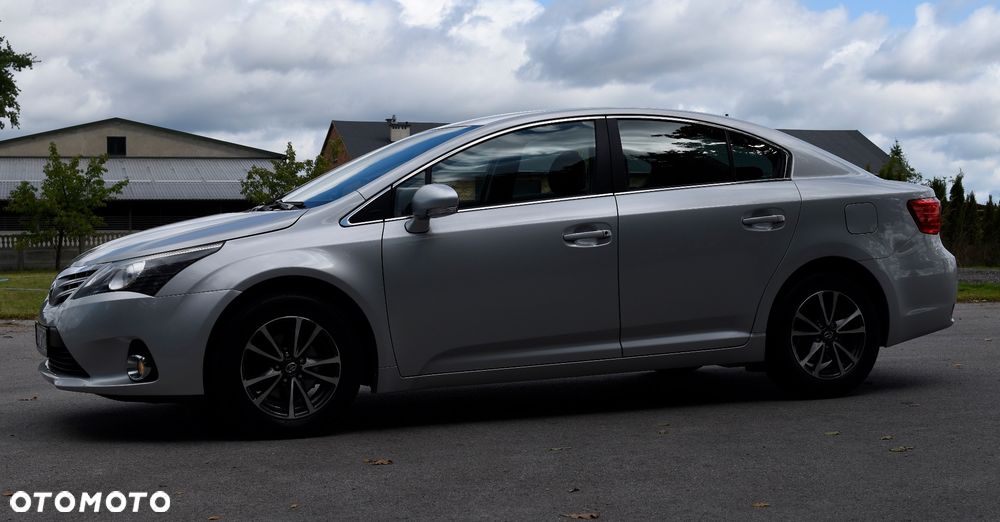 Toyota Avensis - 14