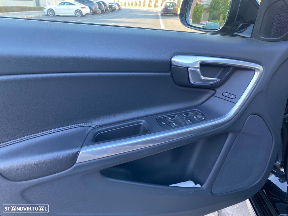 Volvo V60 D4 Geartronic Black Line - 9