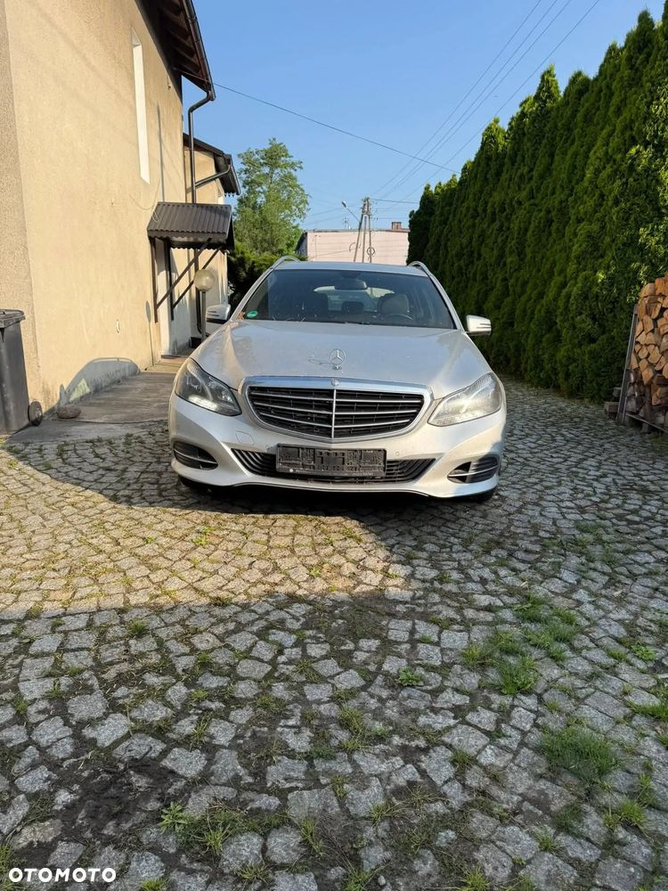 Mercedes-Benz Klasa E 220 BlueTEC 9G-TRONIC Classic - 2