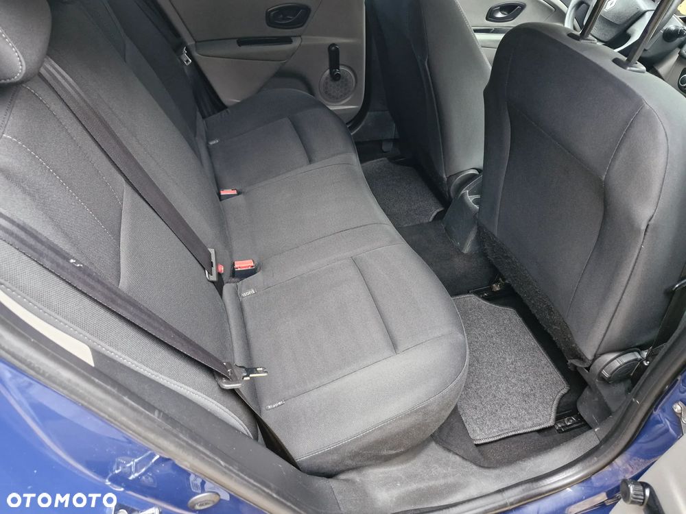 Renault Megane 1.6 16V 100 Expression - 8