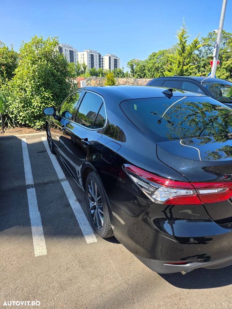 Toyota Camry 2.5 Exclusive - 3