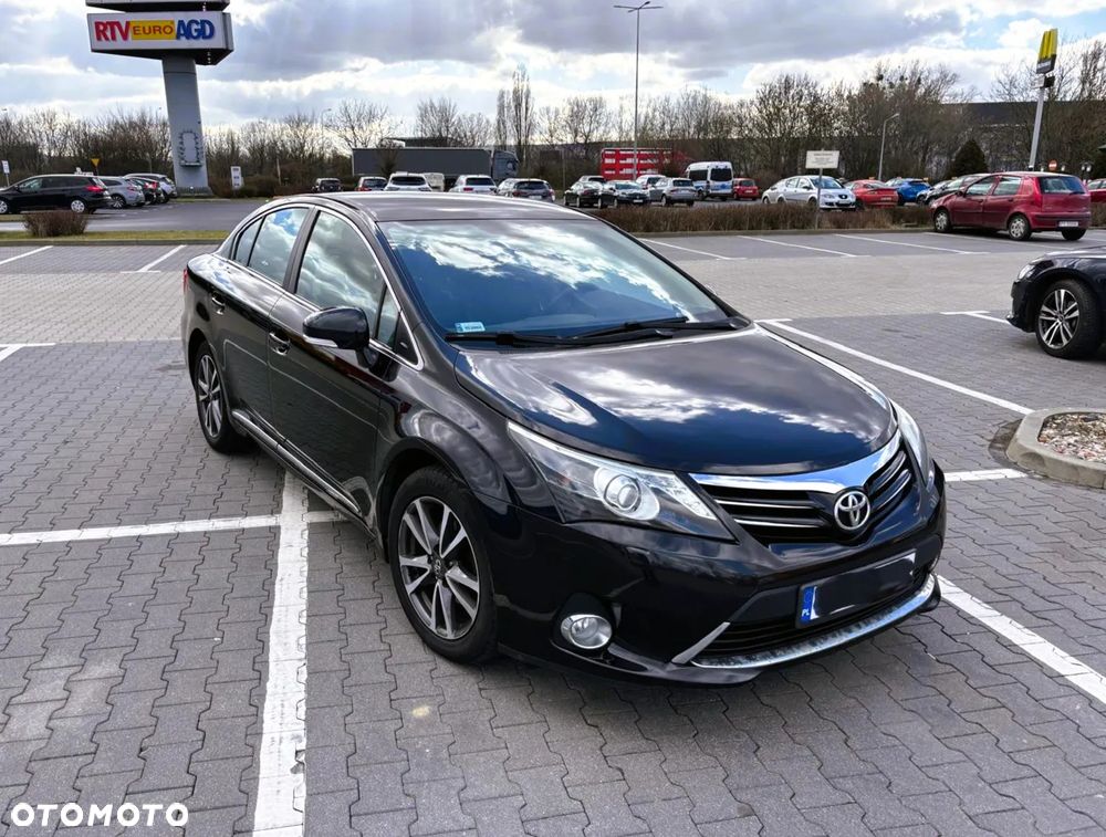 Toyota Avensis 2.0 D-4D Premium - 2
