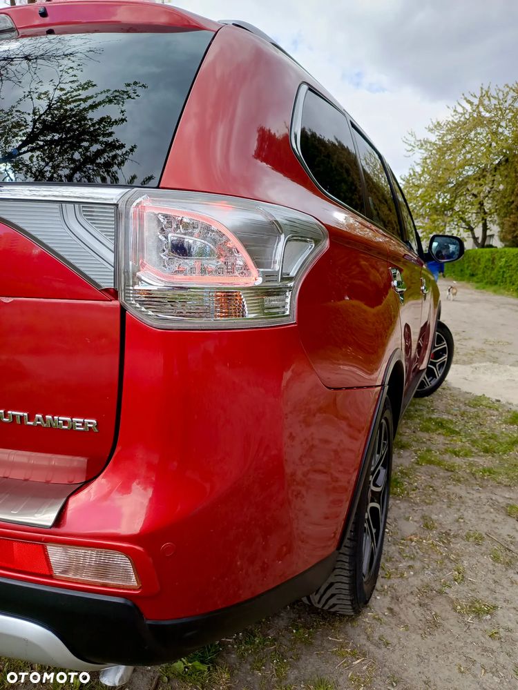 Mitsubishi Outlander 2.2 DID Intense + 4WD - 38