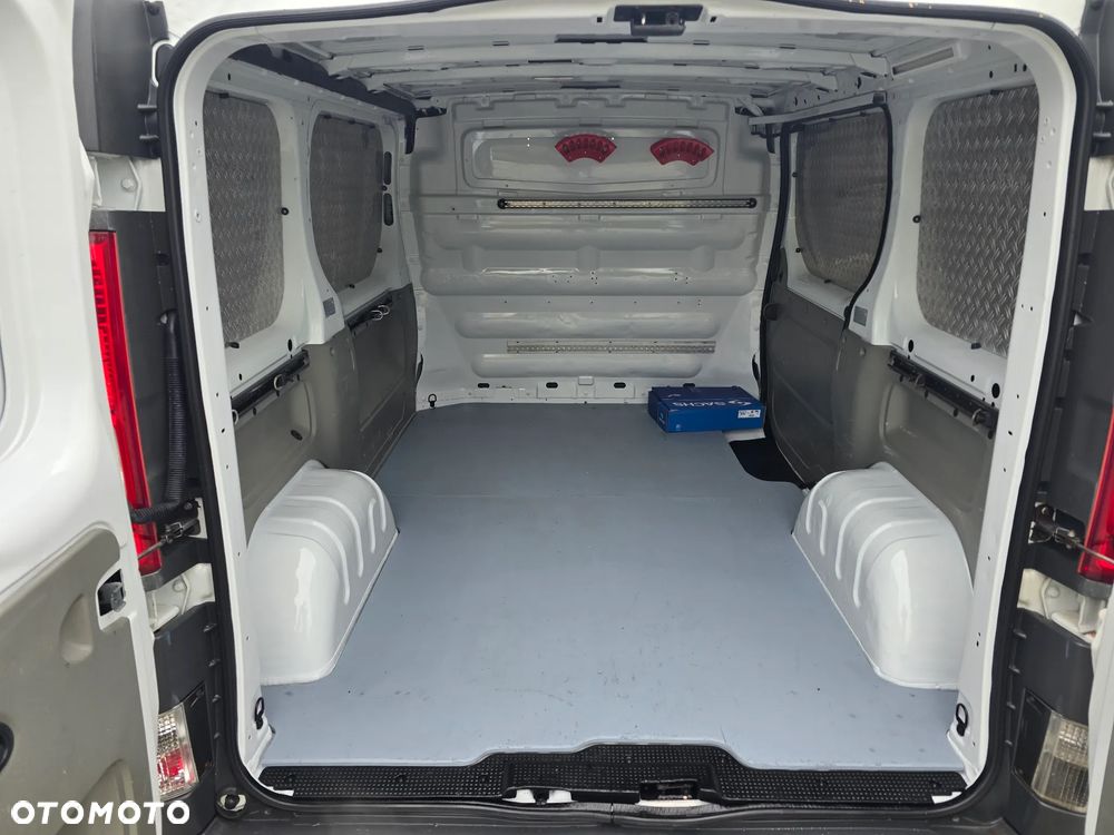 Opel Vivaro - 19