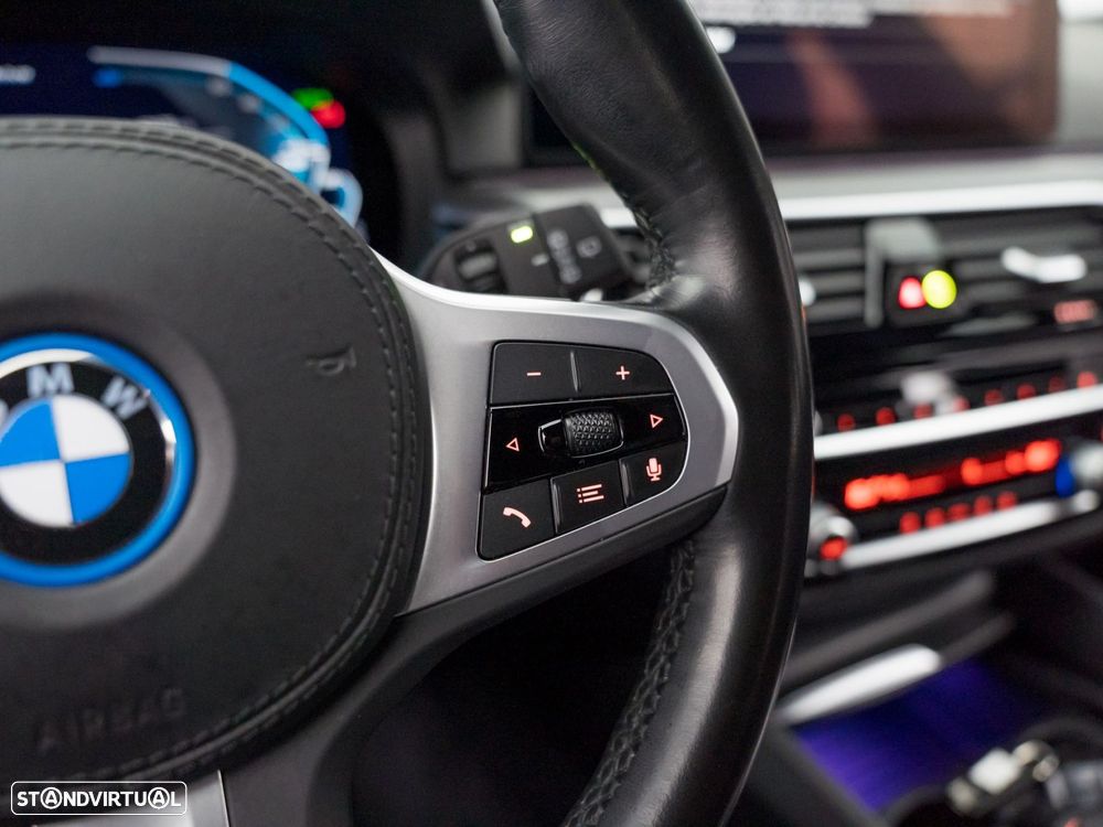 BMW 520 e Pack M - 25