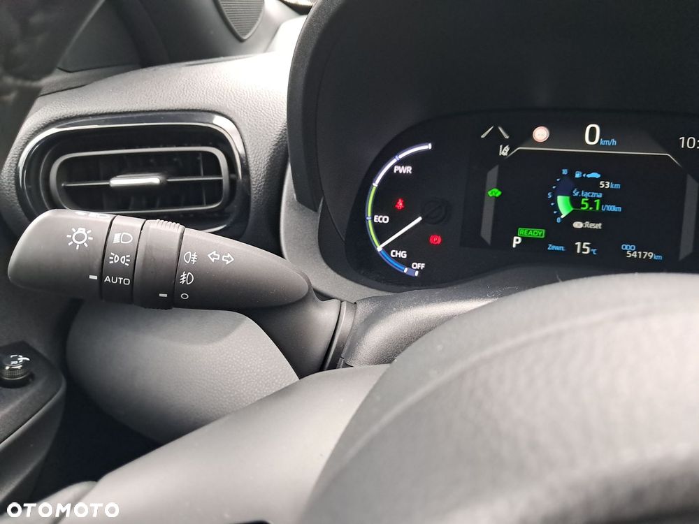 Toyota Yaris Cross Hybrid 1.5 Comfort 4x4 - 24