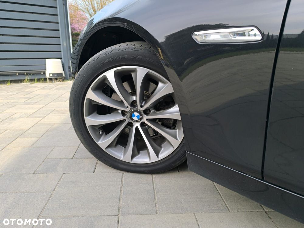 BMW Seria 5 520d xDrive - 18