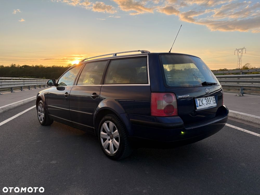 Volkswagen Passat 1.9 TDI Comfortline Family - 5