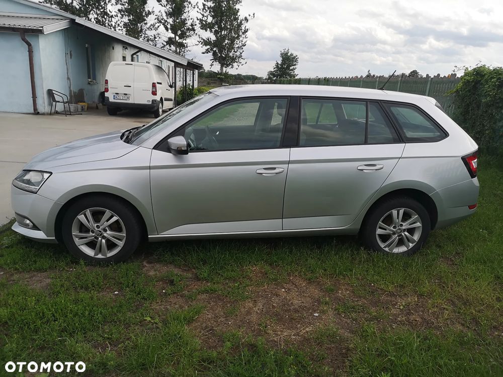 Skoda Fabia 1.0 TSI Active - 2