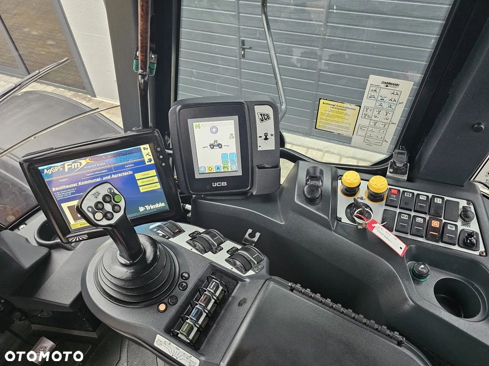 JCB FASTRAC 3230 XTRA - 9