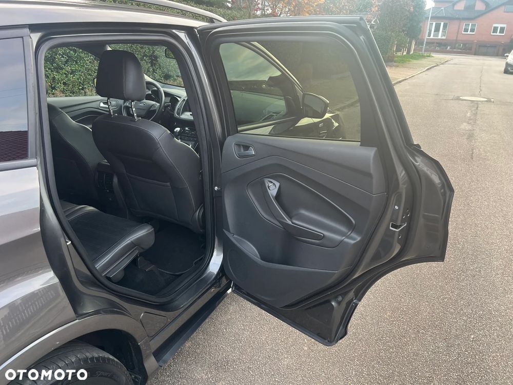 Ford Kuga 1.5 EcoBoost 2x4 ST-Line - 15