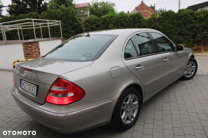Mercedes-Benz Klasa E - 17