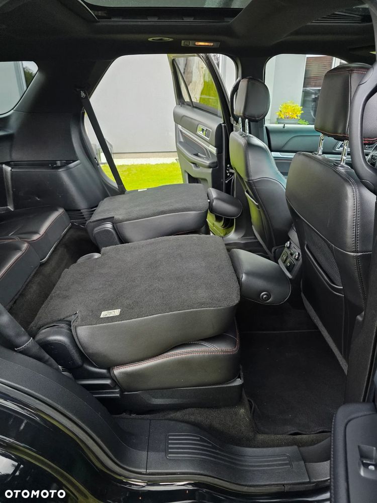 Ford Explorer - 34