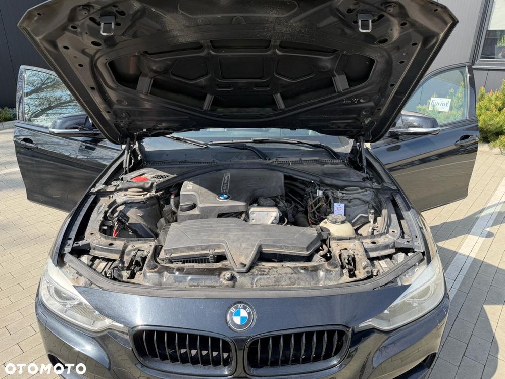 BMW Seria 3 328i xDrive - 25