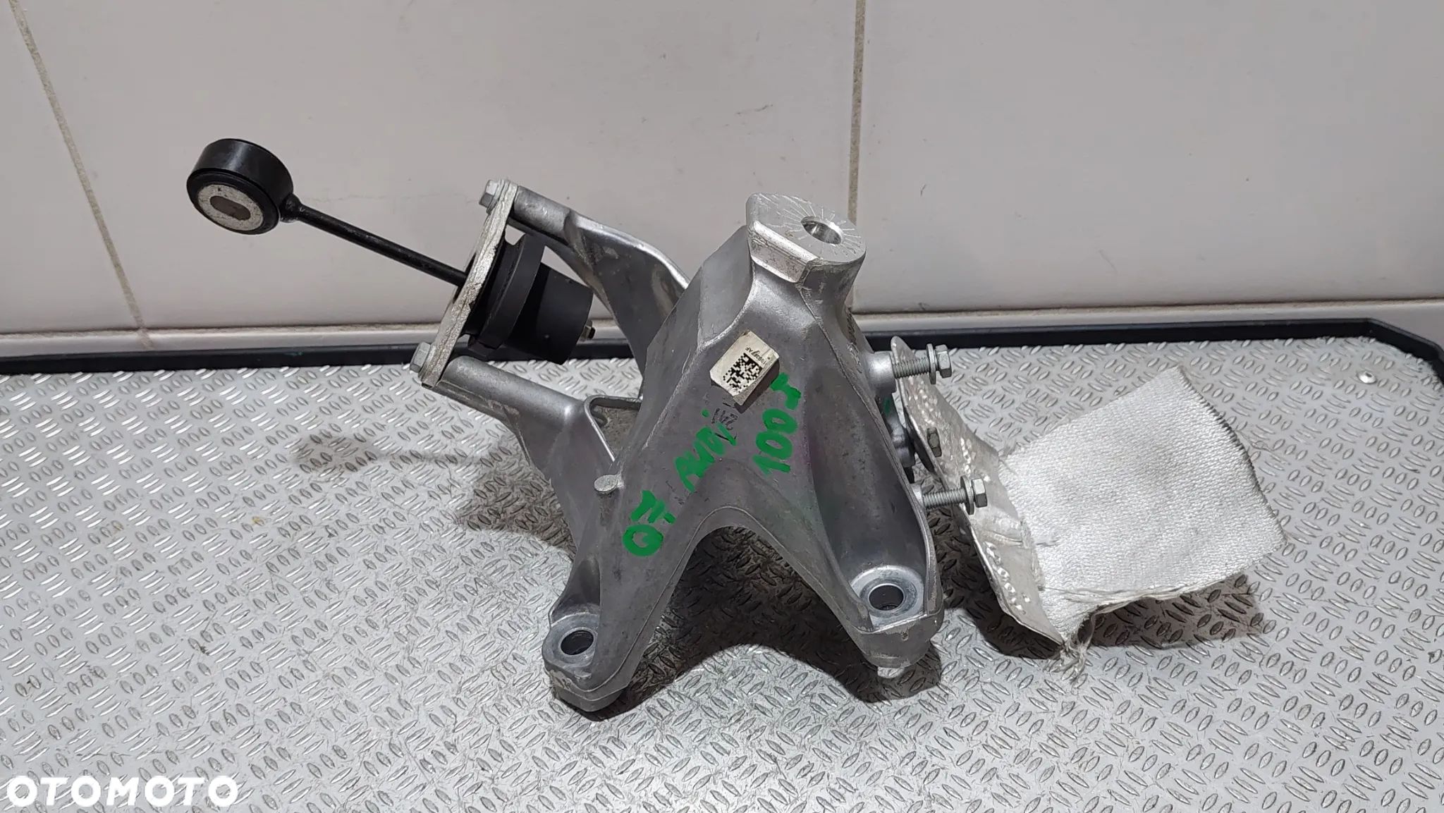 ŁAPA SILNIKA AUDI Q7 NR 4M0199307AF - 1