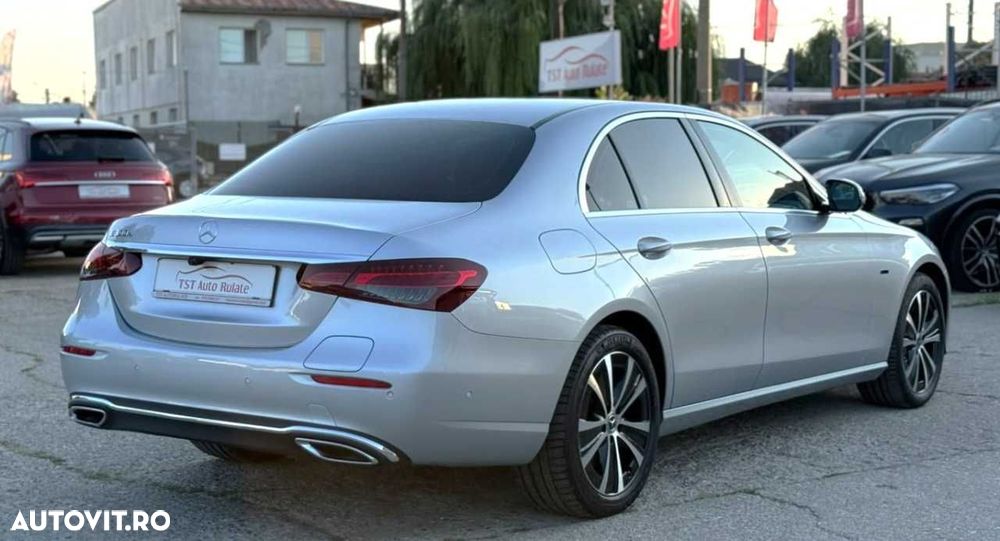 Mercedes-Benz E - 9