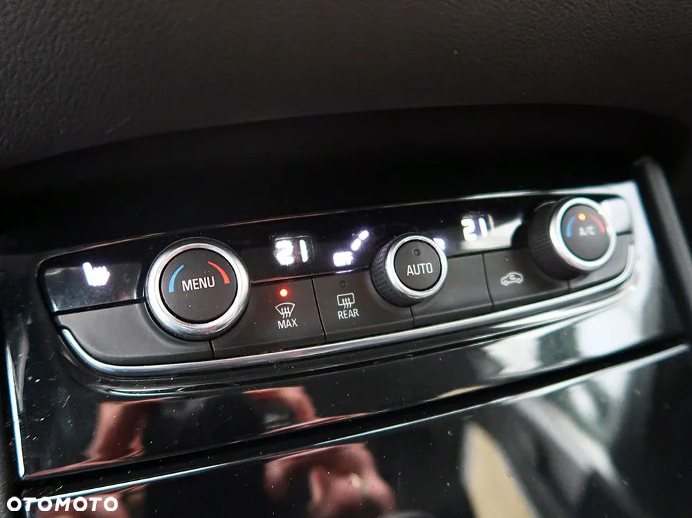 Opel Grandland X 1.2 T GPF Design Line S&S - 25