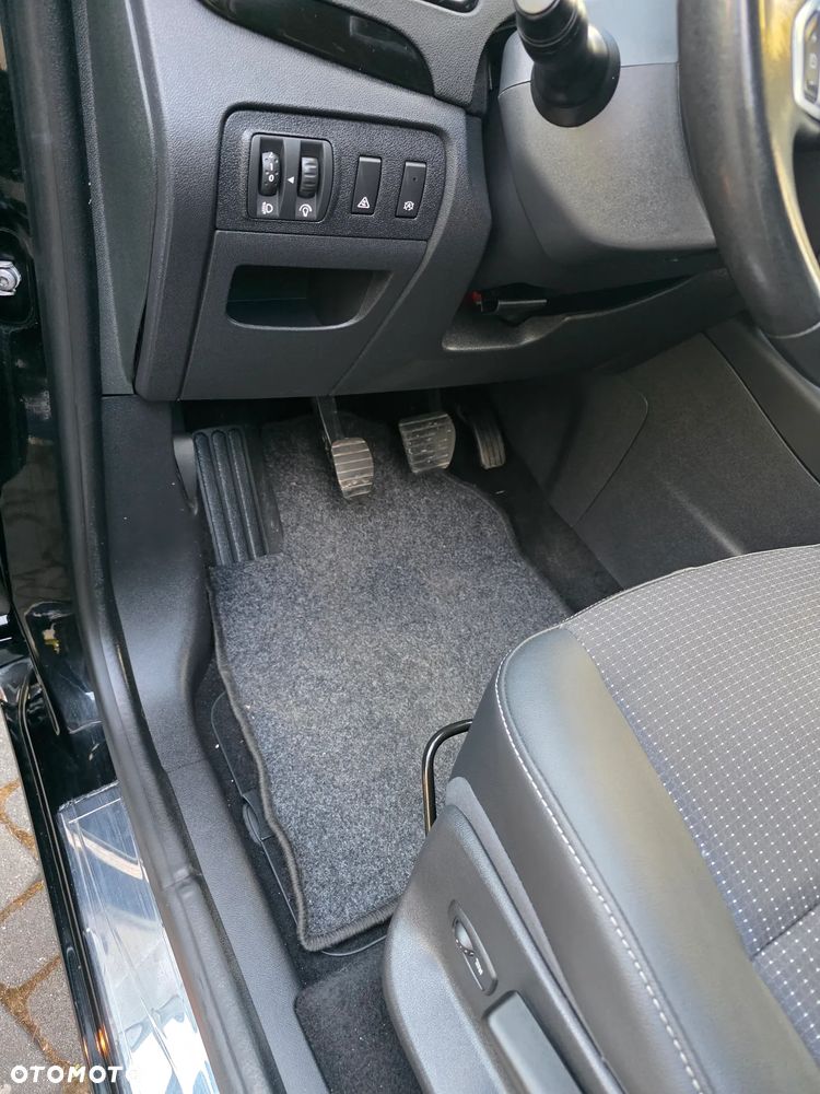 Renault Grand Scenic Energy dCi 130 S&S Bose Edition - 25