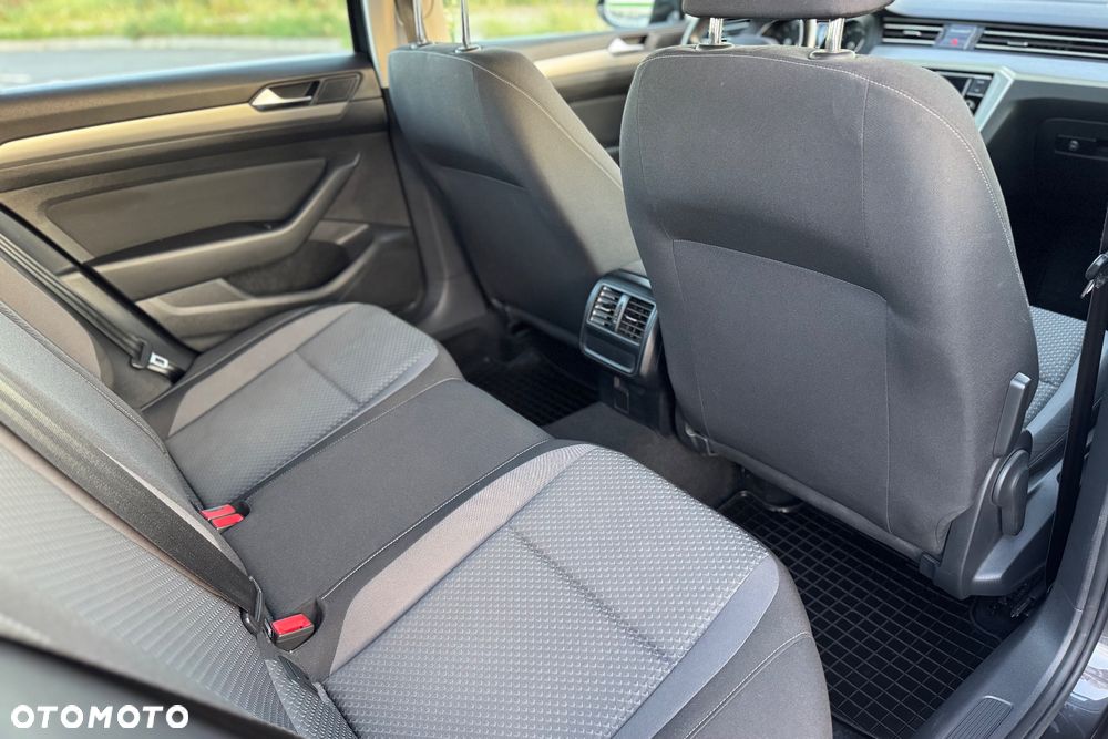 Volkswagen Passat 1.5 TSI EVO Essence - 32