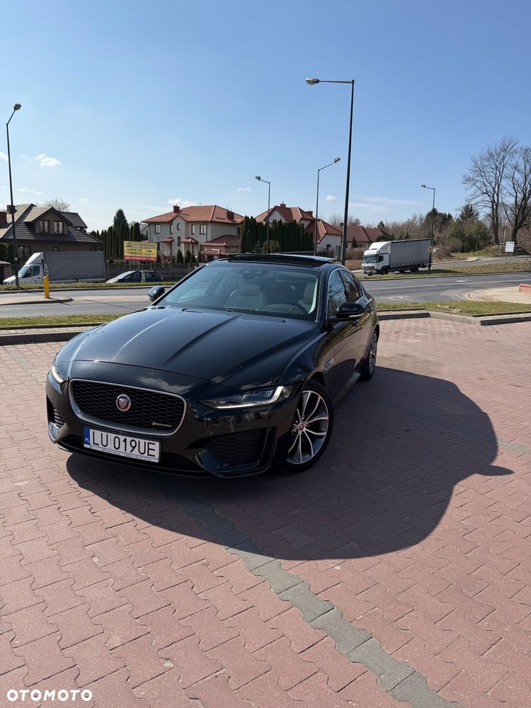 Jaguar XE 2.0 D180 R-Dynamic S - 3