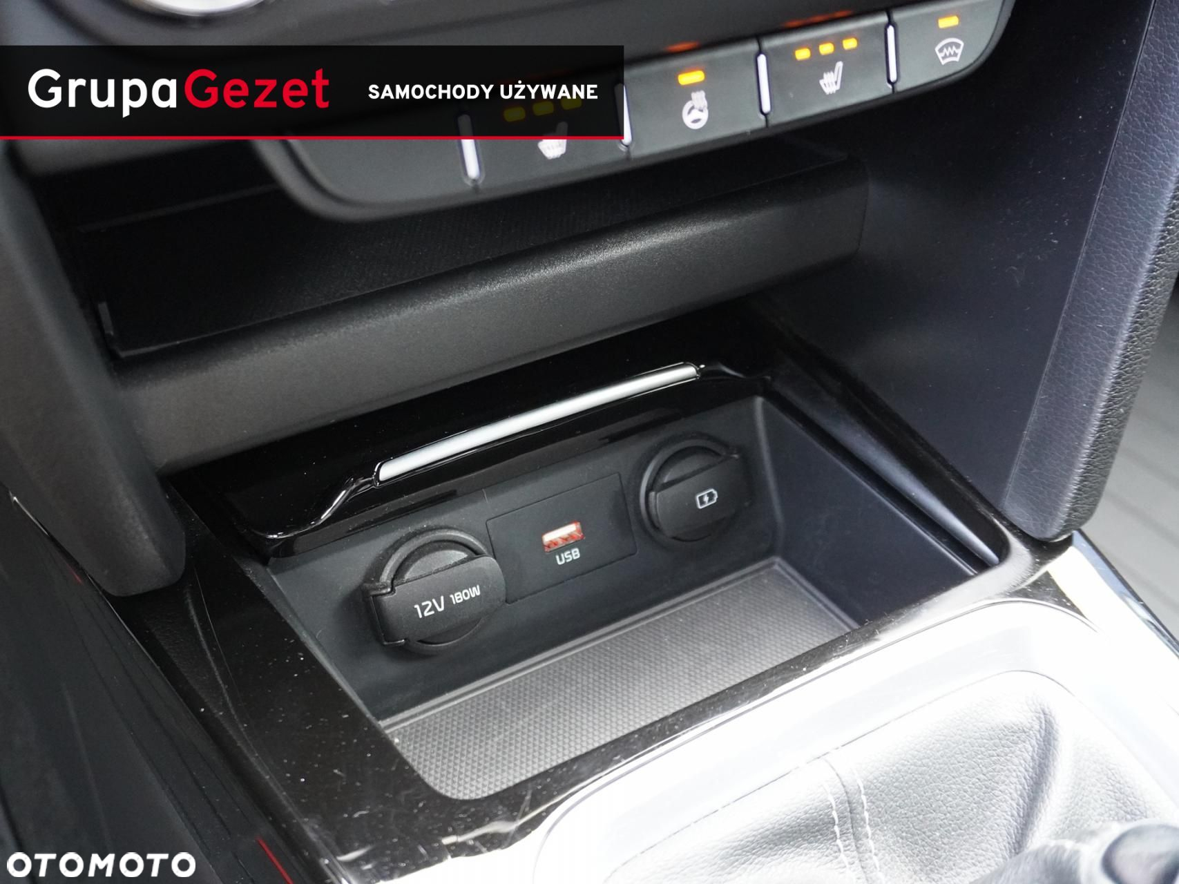 Kia ProCeed - 23