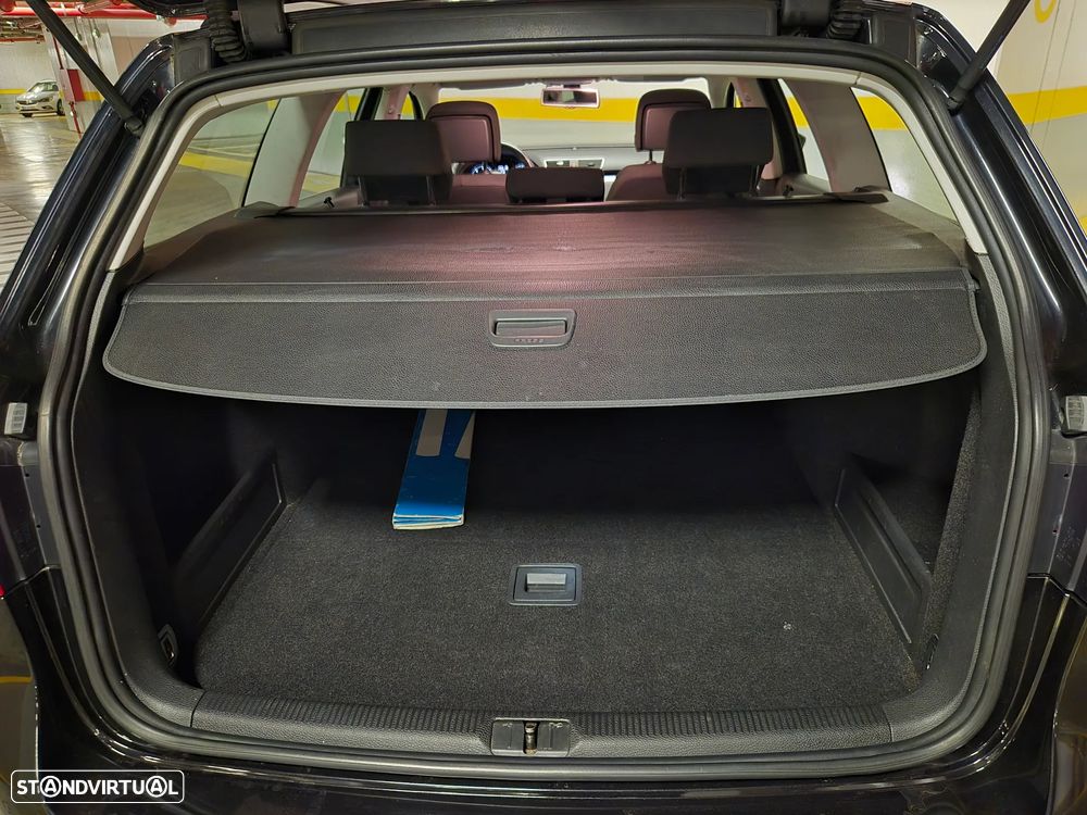 VW Passat Variant 1.6 TDI Confortline - 32